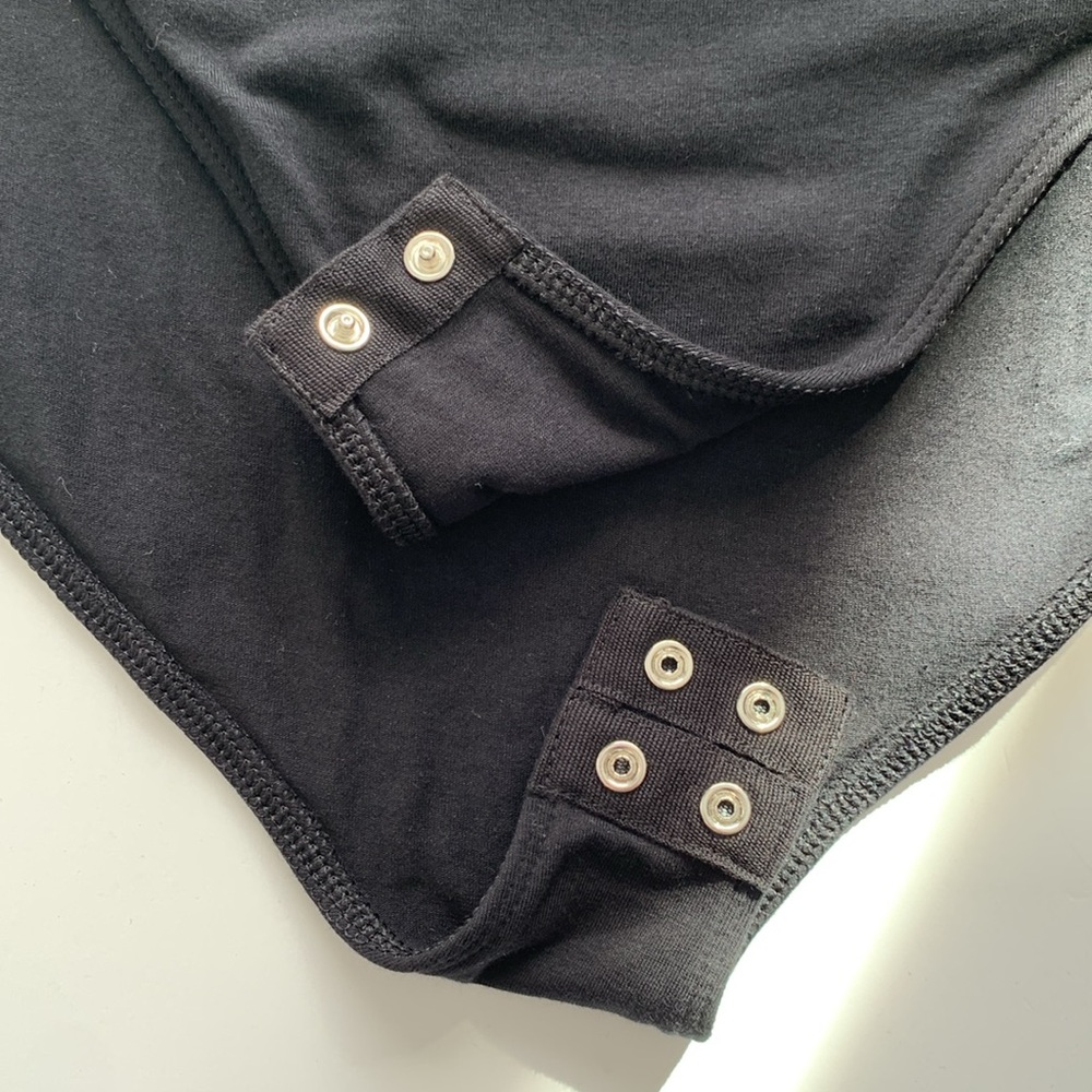 OLD NAVY BLACK BODYSUIT NWT SIZE MEDIUM - Picture 5 of 9